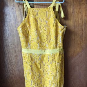 Revolve -Brand new Yellow lace mini
